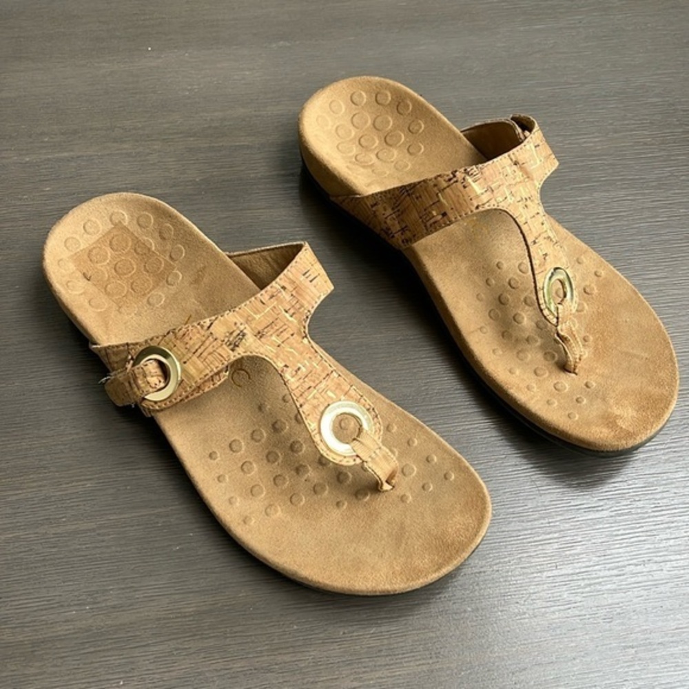 Vionic Sandal Lana Taupe Gold Cork Thong Sandals